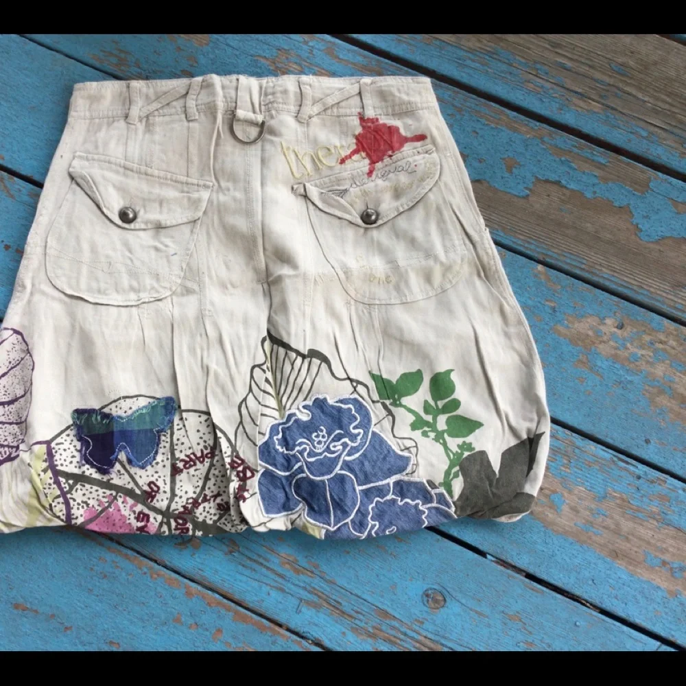 Desigual Artistic Skirt with Butterfly Motif - Picture 2 of 10